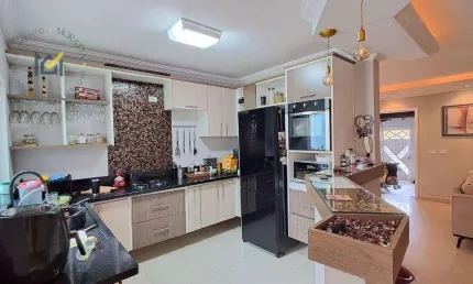 Casa com 3 dormitórios à venda, 200 m² por R$ 700.000,00 - Madre Paulina - Salto/SP