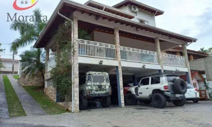 Casa com 3 dormitórios à venda, 450 m² por R$ 2.300.000,00 - Condomínio Zuleika Jabour - Salto/SP