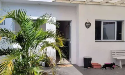 Casa com 2 dormitórios à venda, 67 m² por R$ 380.000,00 - Vila dos Eucaliptos - Salto/SP