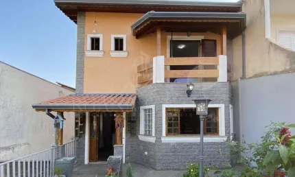 Casa para Venda em Arujá, Jardim Planalto, 3 dormitórios, 1 suíte, 4 banheiros, 4 vagas