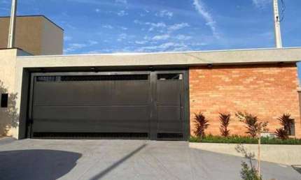 **CASA EM OLIMPIA-SP** 02 DORMITÓRIOS SENDO 01 SUÍTE MASTER COM CLOSET, PISCINA E AREA GOURMET, por: