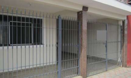 Casa com 2 quartos para alugar na Rua Rui Barbosa, 1507, Jardim São Francisco, Salto por R$ 2.300