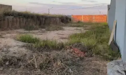 Terreno à venda na Rua João Ângelo Calderelli, Residencial Vila Martins, Salto por R$ 160.000