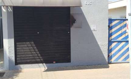 Ponto comercial com 1 sala para alugar na Avenida Dom Pedro II, 603, Centro, Salto por R$ 1.500