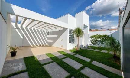 Casa com 3 quartos à venda na Rua Lacio, 82, Vila Roma, Salto por R$ 1.100.000
