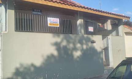 Casa com 2 quartos à venda na Rua Roberto Simonsen, 280, Bela Vista, Salto por R$ 480.000
