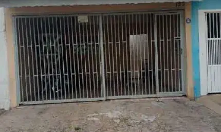 Casa com 3 quartos à venda na Rua Finlândia, 123, Jardim Planalto, Salto por R$ 240.000