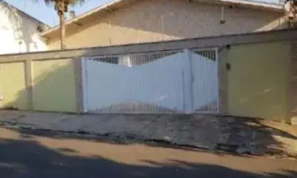Casa com 3 quartos à venda na Rua Grécia, 473, Jardim Celani, Salto por R$ 800.000