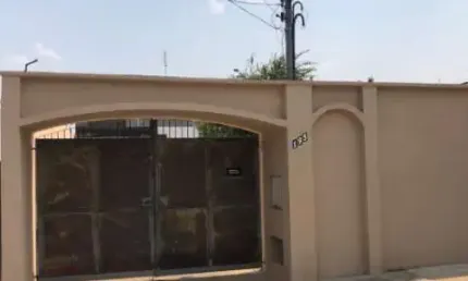 Casa com 3 quartos à venda na Rua Suíça, 195, Jardim Celani, Salto, 300 m2 por R$ 450.000