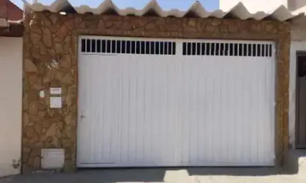 Casa com 3 quartos à venda na Rua Cambará, 118, Vila Flora, Salto, 150 m2 por R$ 400.000