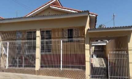 Casa com 3 quartos à venda na Rua Marechal Deodoro, 1441, Vila Nova, Salto, 120 m2 por R$ 450.000