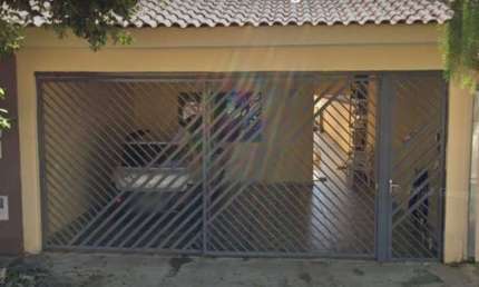 Casa com 2 quartos para alugar na Rua Estado do Piauí, 676, Loteamento Terras de São Pedro e São Paulo, Salto por R$ 1.800