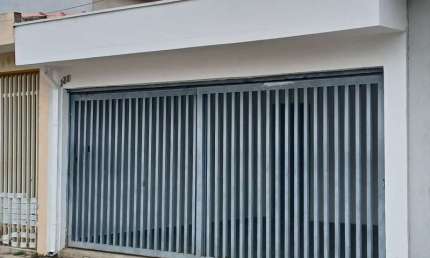 Casa com 2 quartos para alugar na Rua Adelino Garcia, 130., Jardim São João, Salto por R$ 1.850