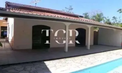 Casa à Venda com 4 quartos em São Lourenço - Bertioga/SP