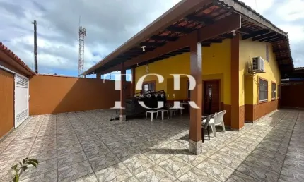 Casa à venda bem localizada com 2 quartos e 155m² - Bertioga/Sp