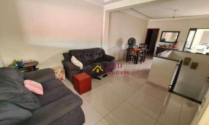 Casa com 2 quartos à venda na Rua Maria Estênico, Vila Rezende, Piracicaba