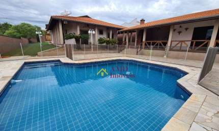 Linda Casa em Condomínio à venda, com piscina, espaço gourmet e um lindo Jardim com árvore frutífera!!!!