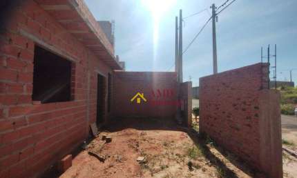 Terreno Misto no Conquista de 398 m2 com uma construção de 88 m2. Possibilidades de um projeto comercial na outra parte do terreno.