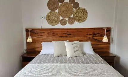 Amplo apartamento a venda apenas 3 quadras do calçadão central de ubatuba sp