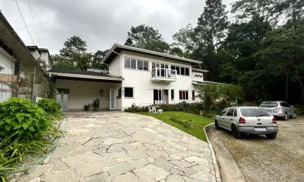 Casa de condomínio em ubatuba, estuda troca com apartamento em são paulo