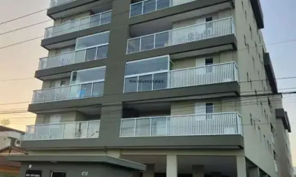 Excelente apartamento a venda no centro de ubatuba-sp em frente ao aeroporto.