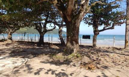 Excelente terreno com 1.165,32m2 de frete pro mar na praia da enseada Ubatuba-SP.