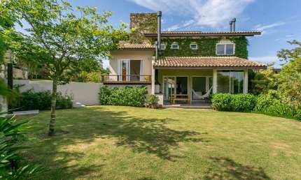 Casa com 4 quartos à venda no Cacupé, Florianópolis  por R$ 3.880.000