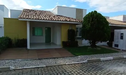 Casa em condomínio fechado com 3 quartos para alugar na Avenida Artêmia Pires de Freitas, 3040, Sim, Feira de Santana