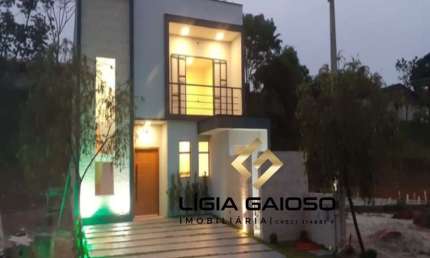 Lindo sobrado 180m² 3 dorms À VENDA no RES. VILA ROMANA! - Pinda