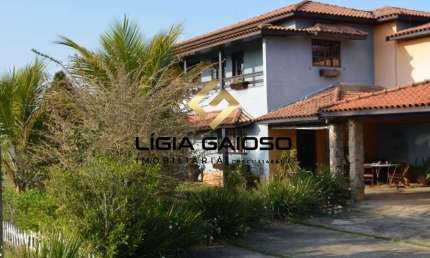 Linda CHÁCARA 3 dorms 380m² À VENDA em COND. FECHADO!