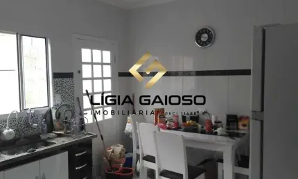 Casa térrea 2 dorms no Jd. das Indústrias! Excelente localização!