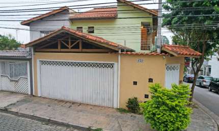 Sobrado para venda com 3 quartos, sendo 1 suíte, 238m²
