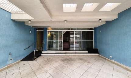 Sobrado para venda com 3 quartos, sendo 1 suíte, 250m²