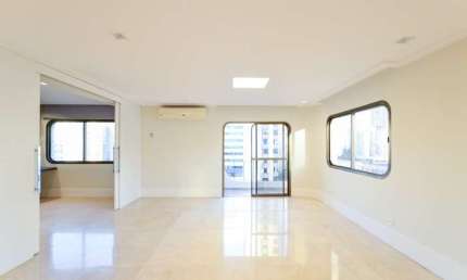 Apartamento tipo para venda com 4 quartos, sendo 4 suítes, 301m²