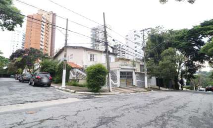 Casa tipo para venda com 4 quartos, sendo 1 suíte, 200m²