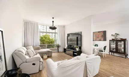 Apartamento tipo para venda com 5 quartos, sendo 2 suítes, 294m²