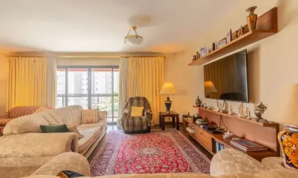 Apartamento tipo para venda com 4 quartos, sendo 2 suítes, 216m²
