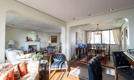 Apartamento tipo para venda em Campo Belo com 4 quartos, sendo 2 suítes, 255m²