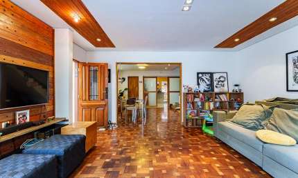 Sobrado para venda com 3 quartos, sendo 2 suítes, 230m²