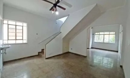 Casa tipo para venda em Vila Gumercindo com 3 quartos, 150m²