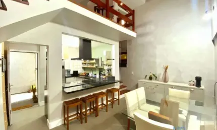 Sobrado para venda com 3 quartos, sendo 1 suíte, 265m²