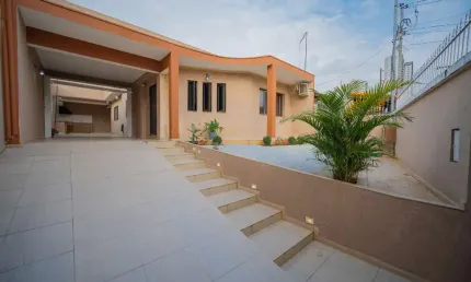 Casa tipo para venda em Centro com 4 quartos, sendo 1 suíte, 188m²