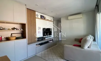 Apartamento de 96m²., 3 dormitórios, 1 suíte, 2 vaga de garagem, ar condicionado.