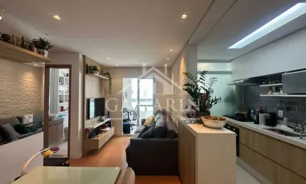 Apartamento de 58m², 2 dormitórios, 1 suíte varanda fechada em vidro, 2 vaga de garagem.