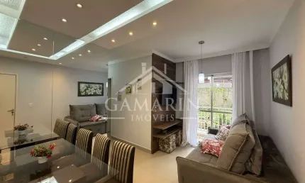 Apartamento de 55m², 2 dormitórios, Porteira fechada, sacada, vaga de garagem.