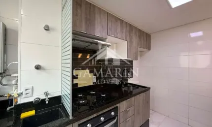 Apartamento de 47m², 2 dormitórios, armários planejados,  vaga de garagem.