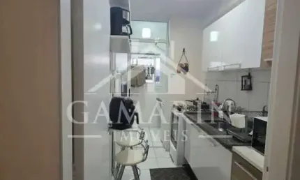 Apartamento de 54m², 2 dormitórios, armários planejados, varanda,  vaga de garagem.