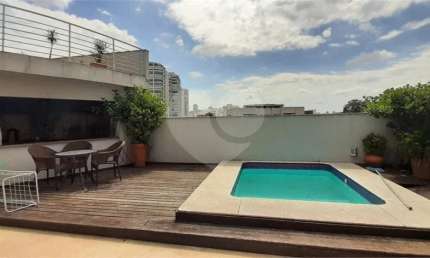 Casa à Venda em Santana | 284m², 3 Dorms, 2 Suítes, Piscina e Vista para o Campo de Marte