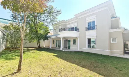 Casa de Alto Padrão em Condomínio Fechado – 774m² com Elevador Privativo, Jacuzzi e Valores Negociáveis!