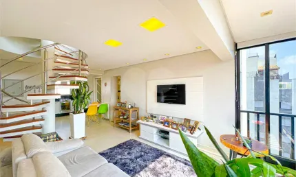 Cobertura Duplex Mobiliada na Água Fria – Preço Reduzido! Oportunidade Única com Vista Panorâmica da Serra da Cantareira